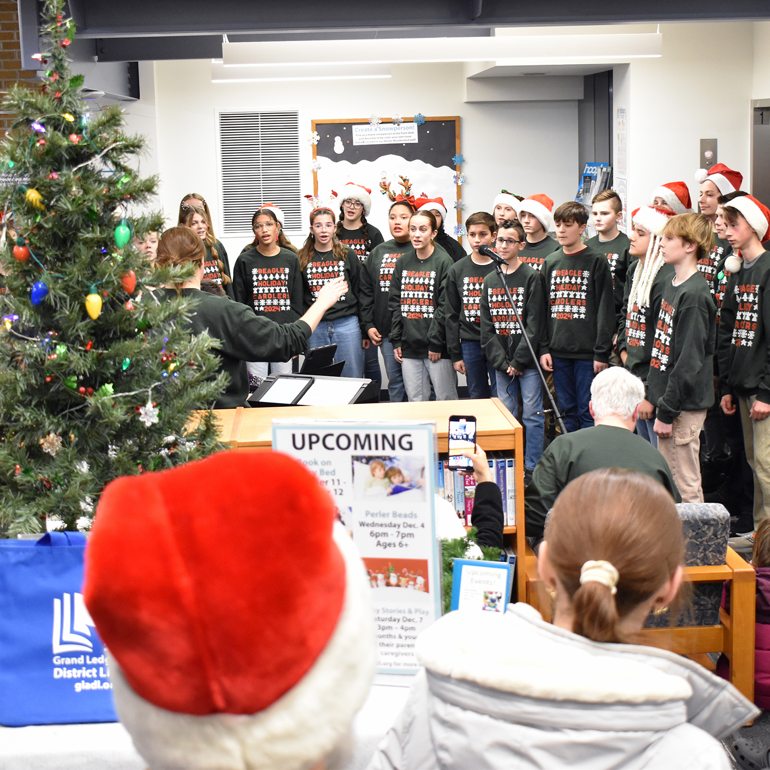 Beagle Middle School Carolers
