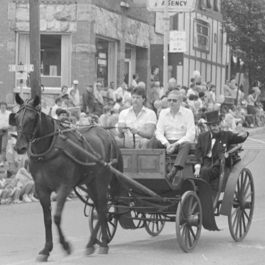 Yankee Doodle Days with horse and carriage
