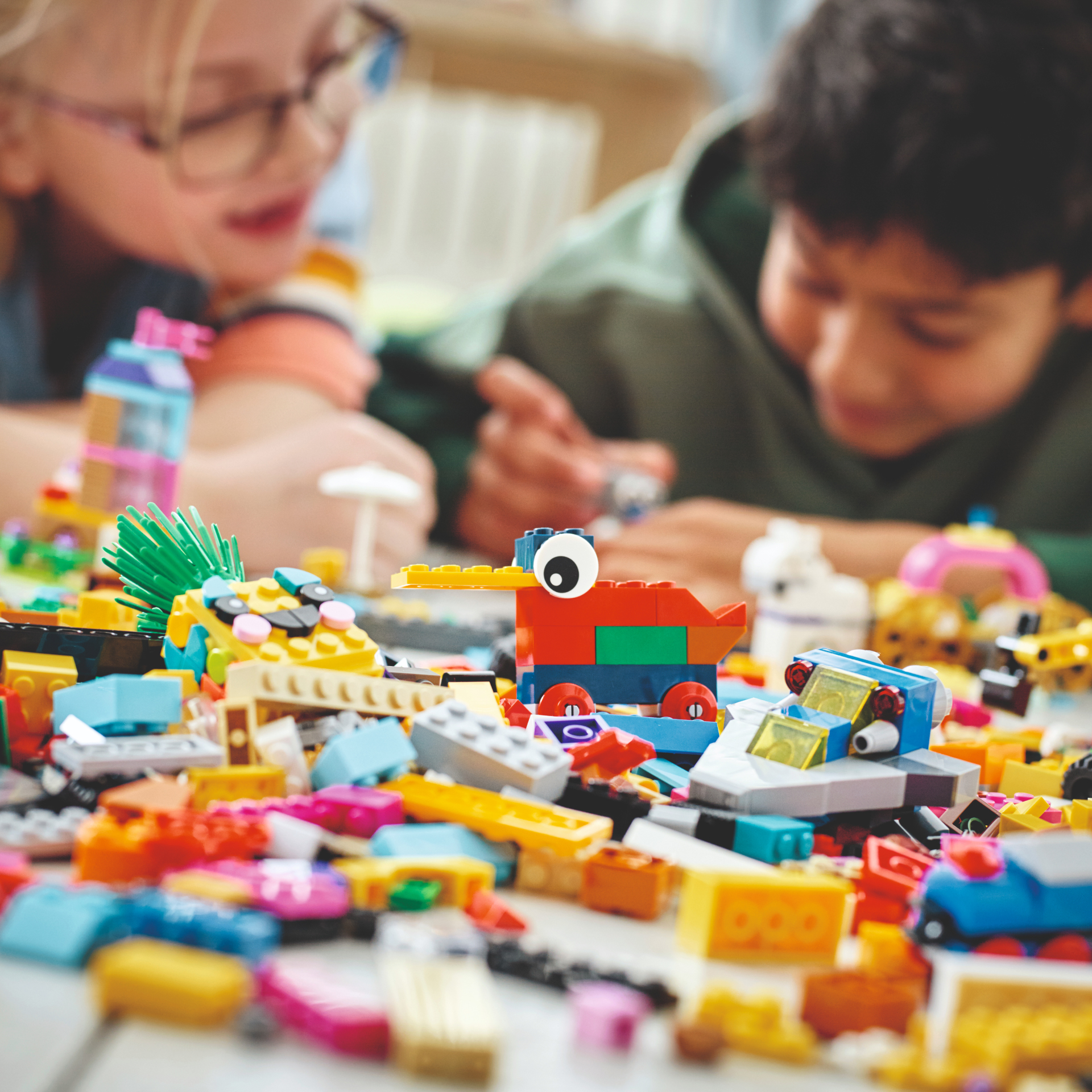 Kids playing with Legos