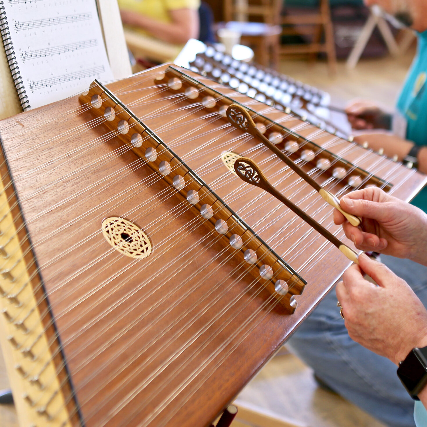 Hammered dulcimer